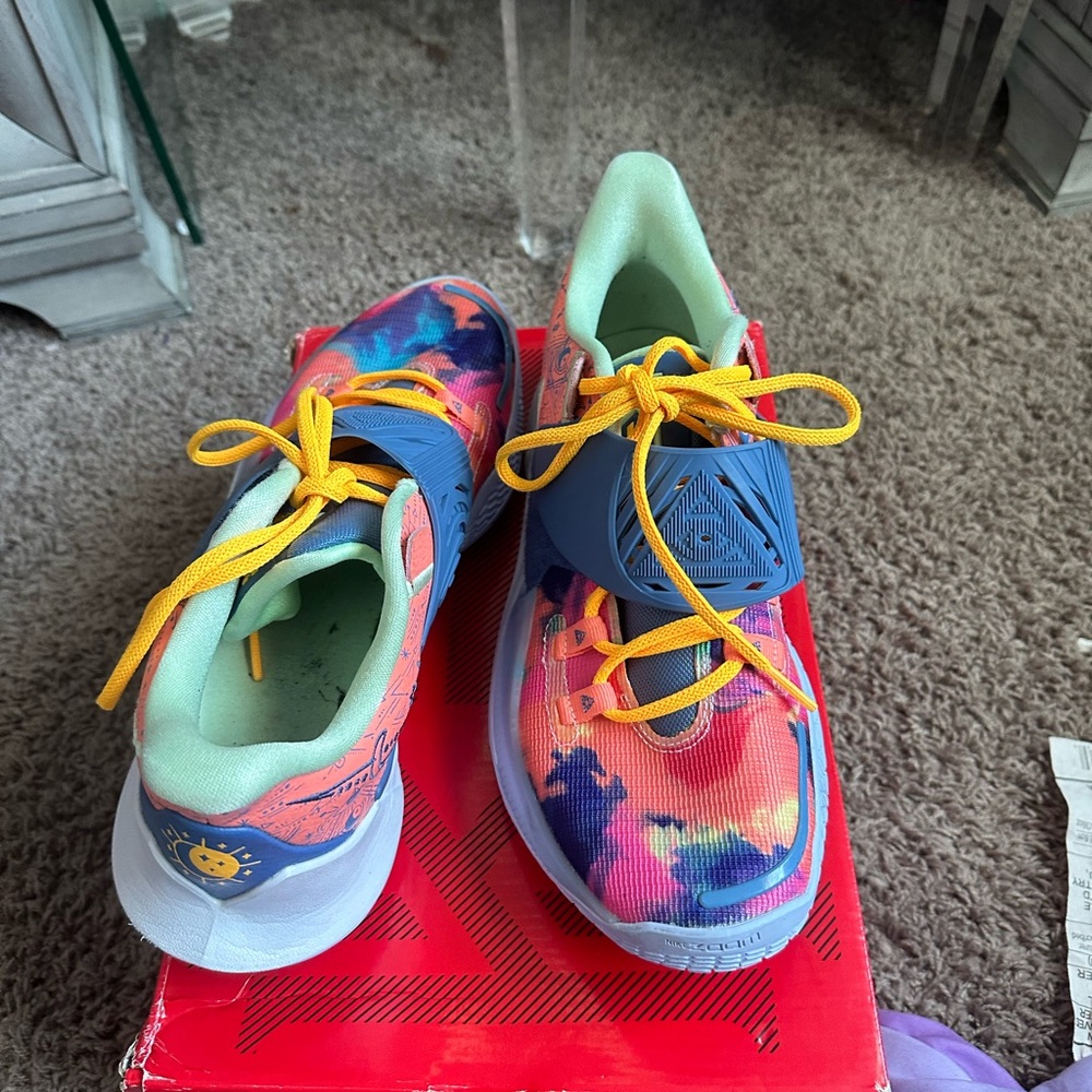 Kyrie low 3 - Picture 2 of 5